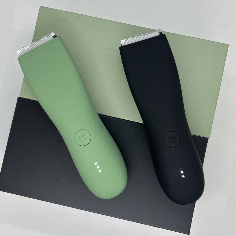 Aparador de Pelos Corporais Masculino IPX7 - Lâmina Cerâmica, 90min, Base Carregamento