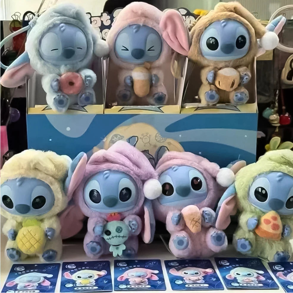 Disney Stitch Eat Something Before Sleep: Blind Box com Pendente de Peluche