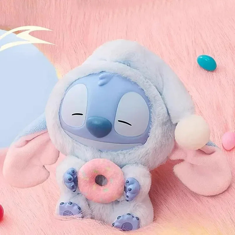 Disney Stitch Eat Something Before Sleep: Blind Box com Pendente de Peluche