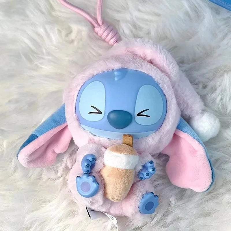 Disney Stitch Eat Something Before Sleep: Blind Box com Pendente de Peluche