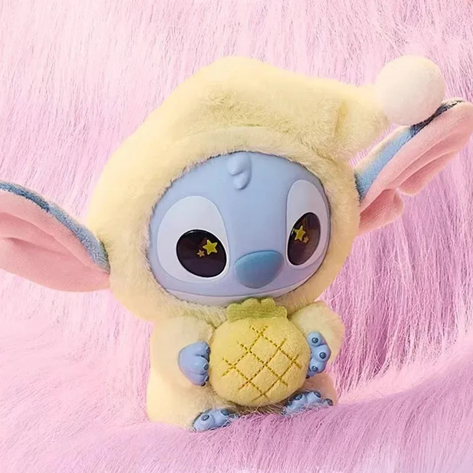 Disney Stitch Eat Something Before Sleep: Blind Box com Pendente de Peluche
