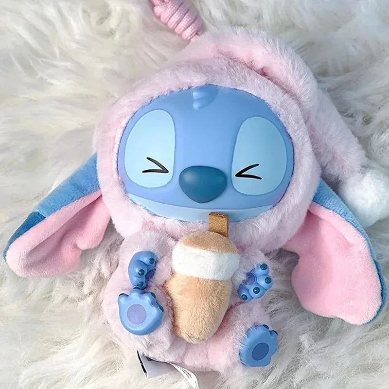 Disney Stitch Eat Something Before Sleep: Blind Box com Pendente de Peluche